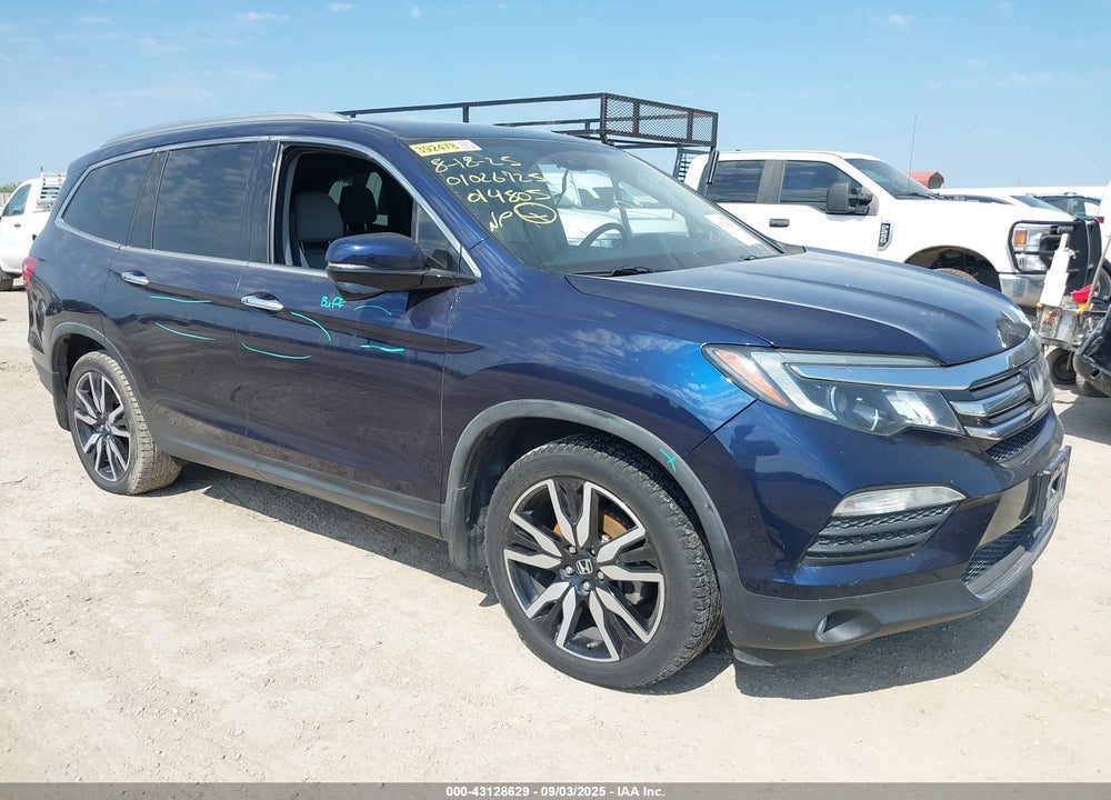 2017 HONDA PILOT TOURING VIN: 5FNYF5H92HB014805