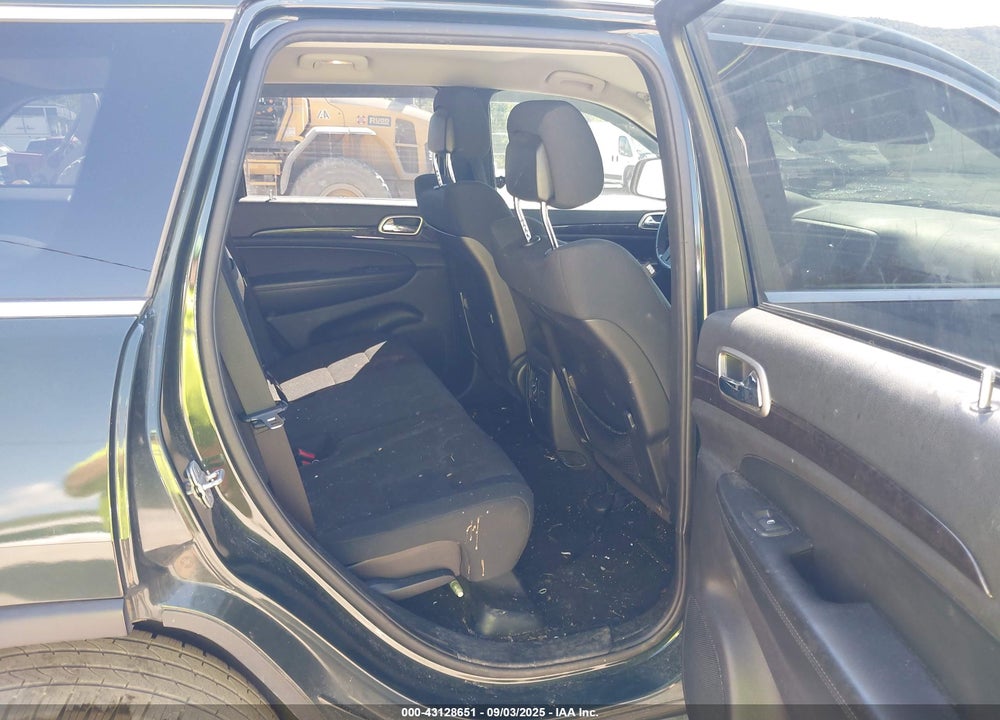 2011 JEEP GRAND CHEROKEE VIN: 1J4RR4GGXBC577105