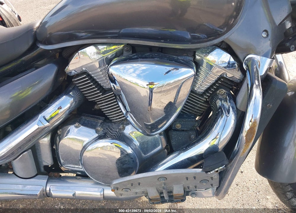 2009 SUZUKI VLR1800 VIN: JS1VY54AX92100228