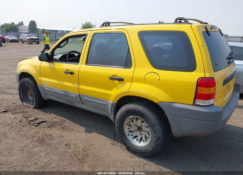 2002 FORD ESCAPE XLS VIN: 1FMYU01112KB06121
