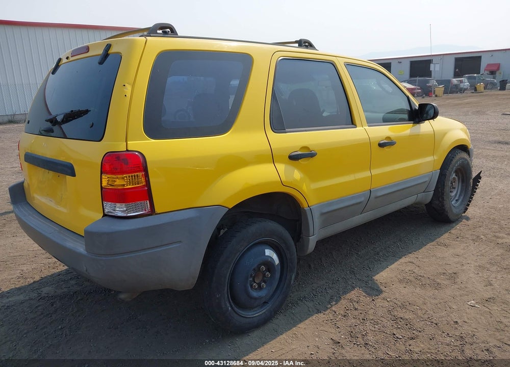 2002 FORD ESCAPE XLS VIN: 1FMYU01112KB06121