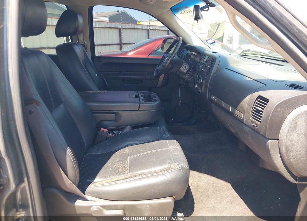 2011 CHEVROLET SILVERADO 1500 VIN: 3GCPCSE08BG139320