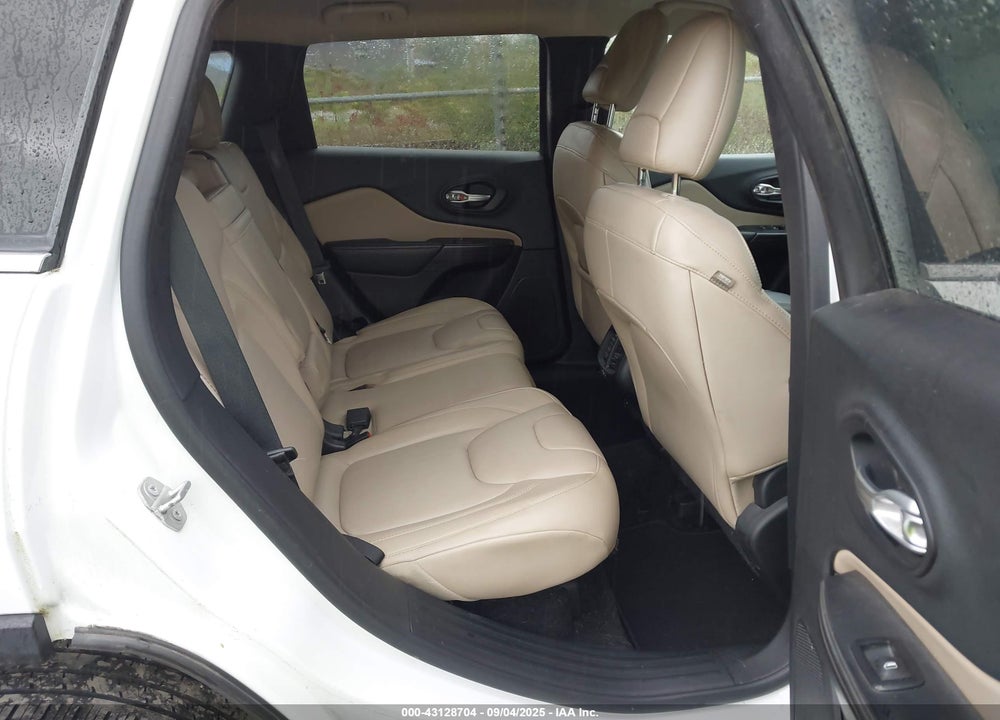 2015 JEEP CHEROKEE VIN: 1C4PJLDB1FW732815