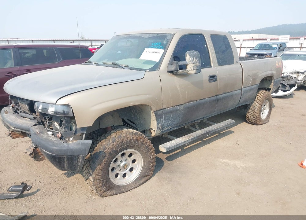 2000 CHEVROLET SILVERADO 1500 LS VIN: 2GCEK19T0Y1189297