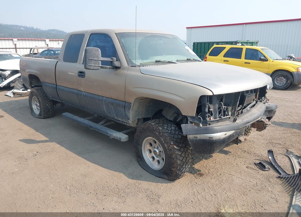 2000 CHEVROLET SILVERADO 1500 LS VIN: 2GCEK19T0Y1189297