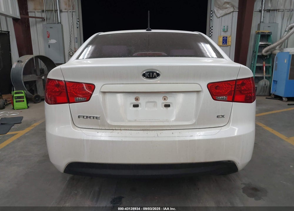 2012 KIA FORTE VIN: KNAFU4A20C5572311