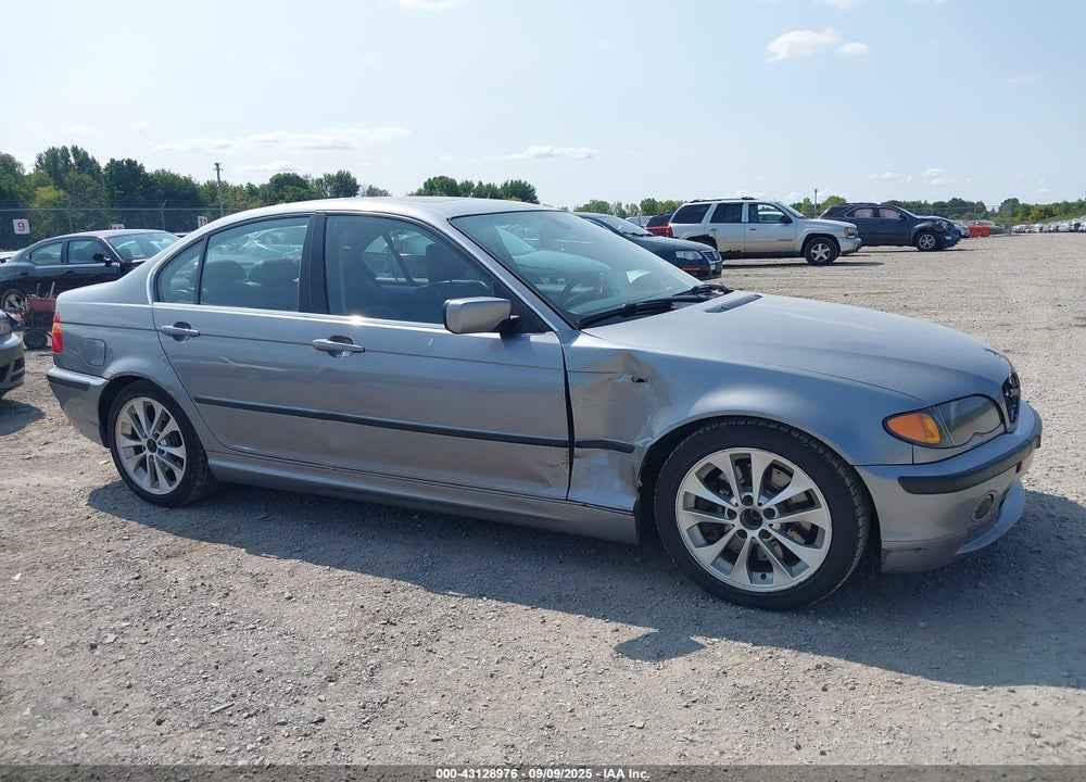 2005 BMW 330XI VIN: WBAEW53435PG12112