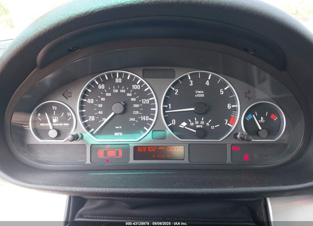 2005 BMW 330XI VIN: WBAEW53435PG12112