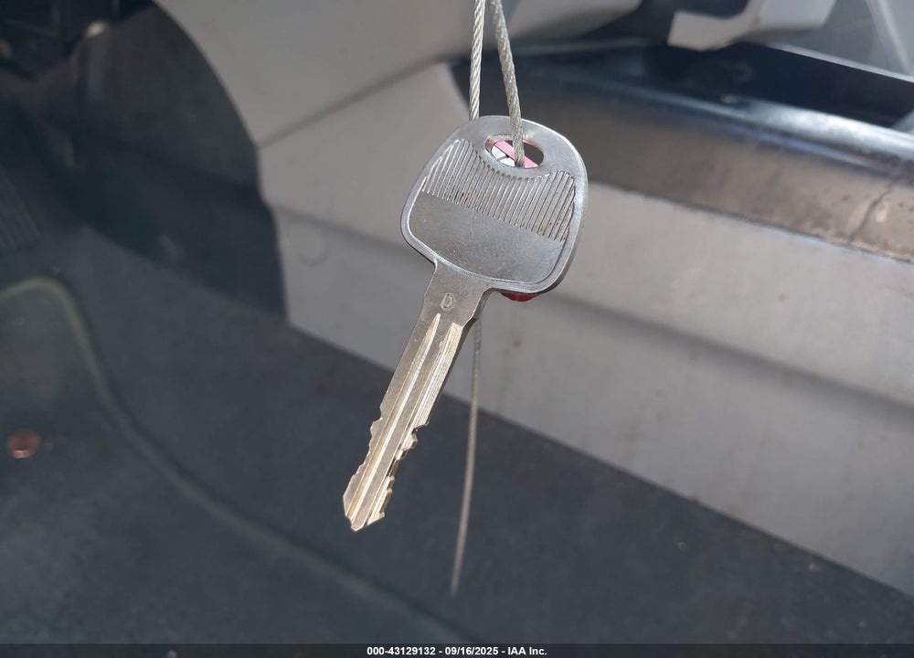 2010 HYUNDAI ELANTRA VIN: KMHDU4AD8AU009713