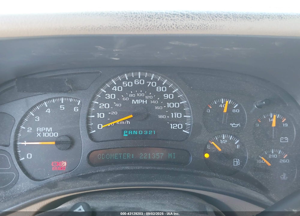 2005 CHEVROLET TAHOE LT VIN: 1GNEK13T95R103942