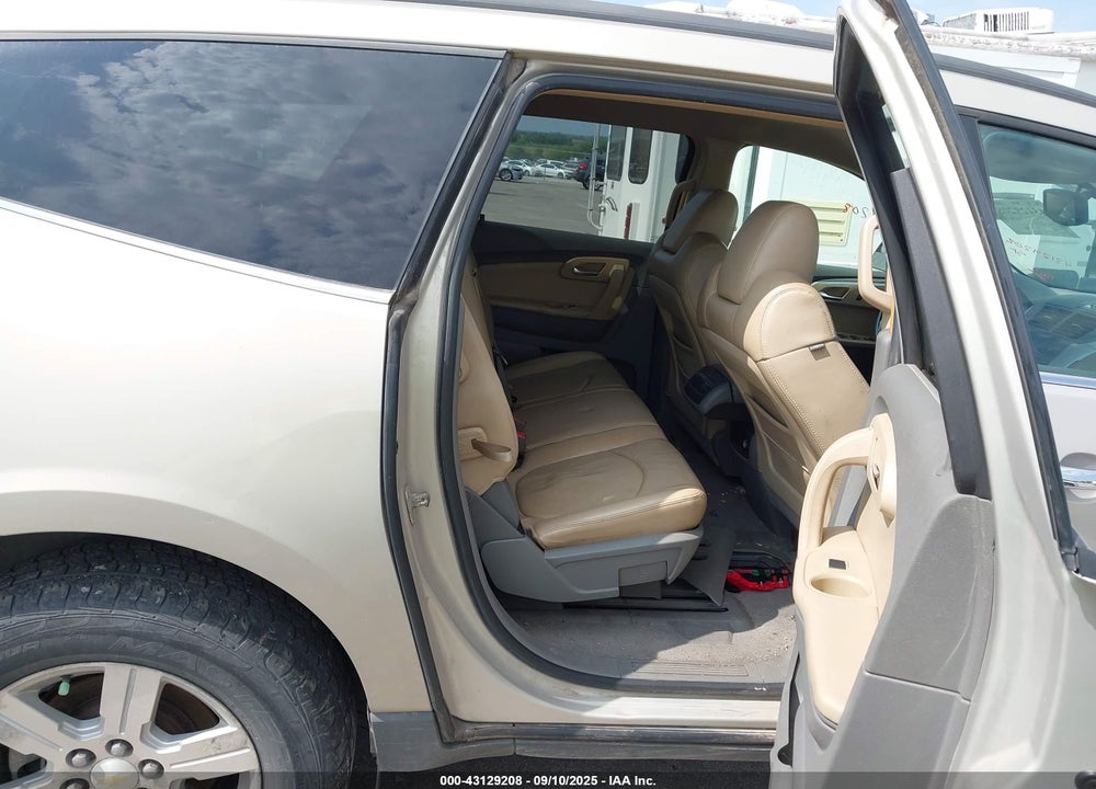 2009 CHEVROLET TRAVERSE VIN: 1GNEV23D79S145210