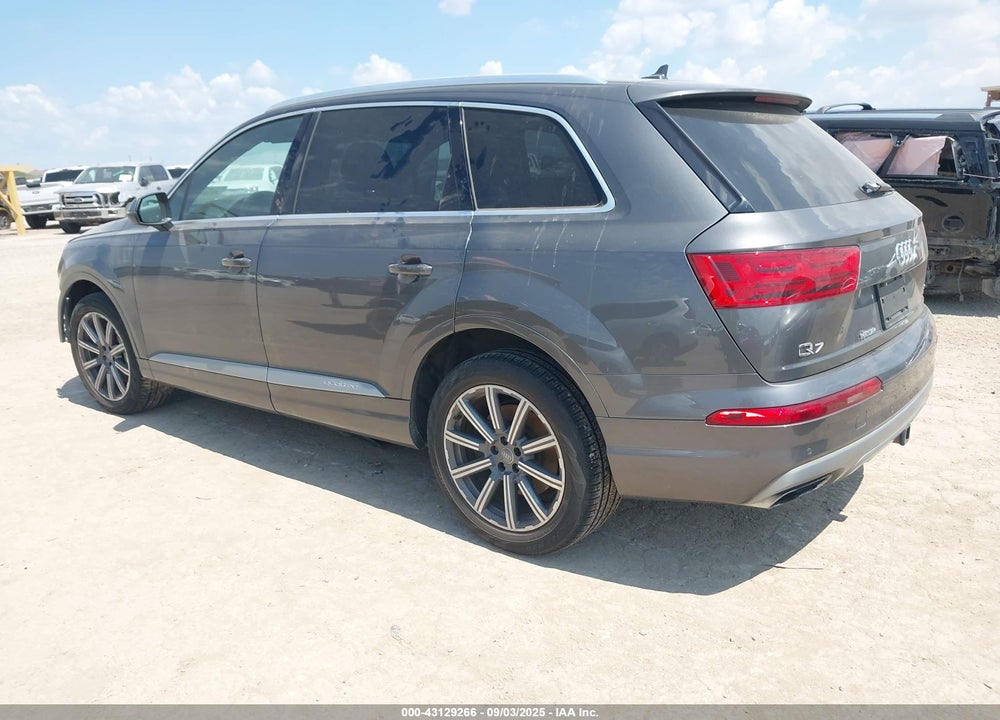 2018 AUDI Q7 3.0T PREMIUM VIN: WA1LAAF76JD053651