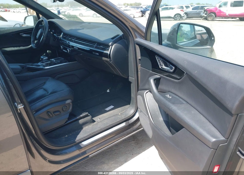 2018 AUDI Q7 3.0T PREMIUM VIN: WA1LAAF76JD053651