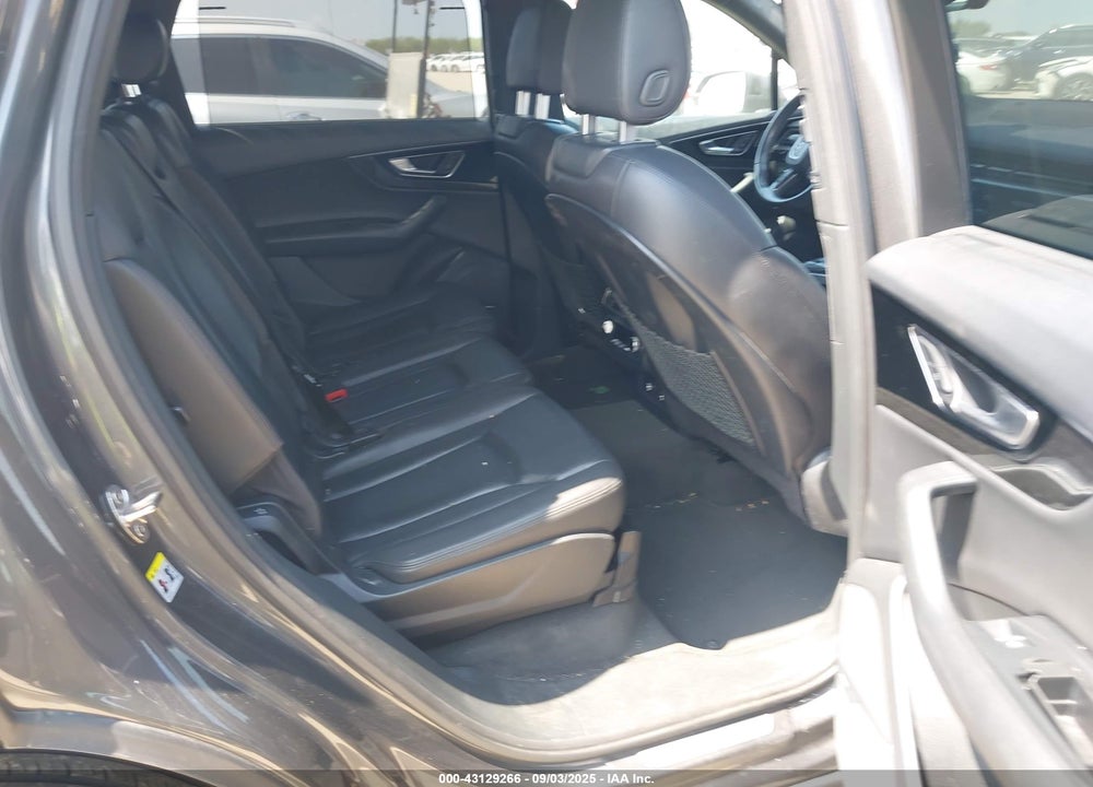 2018 AUDI Q7 3.0T PREMIUM VIN: WA1LAAF76JD053651