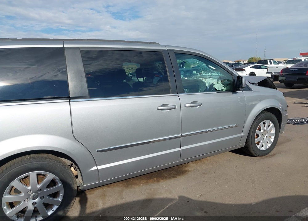 2014 CHRYSLER TOWN & COUNTRY VIN: 2C4RC1BG4ER217479