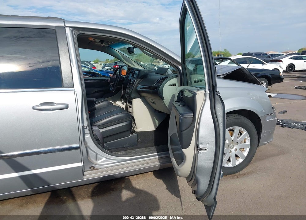 2014 CHRYSLER TOWN & COUNTRY VIN: 2C4RC1BG4ER217479