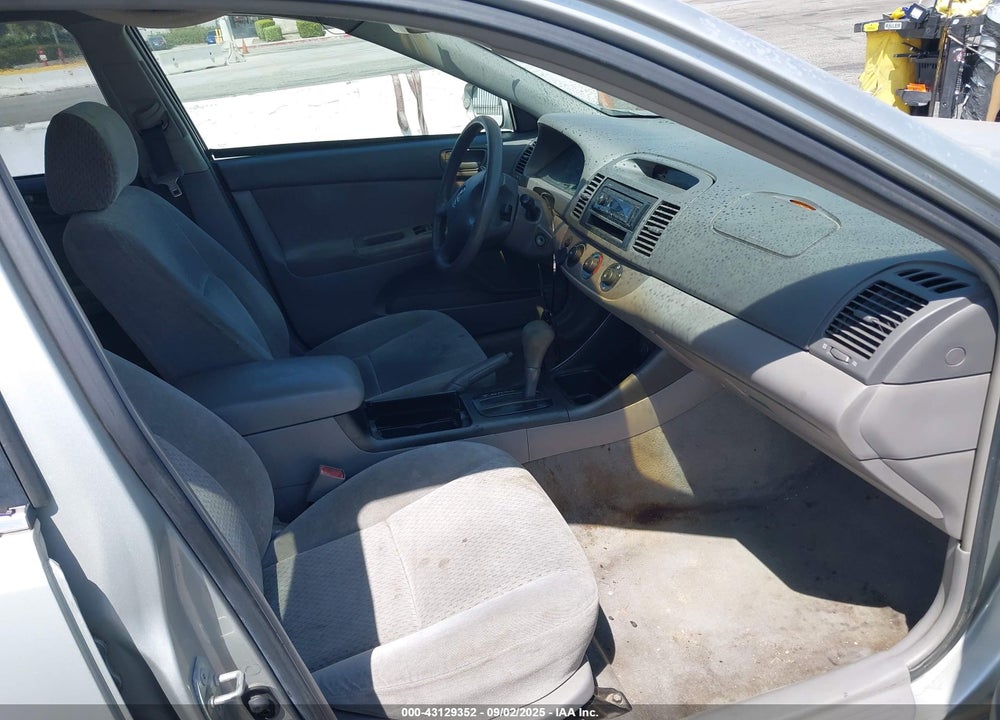 2003 TOYOTA CAMRY LE VIN: 4T1BE32K13U725321