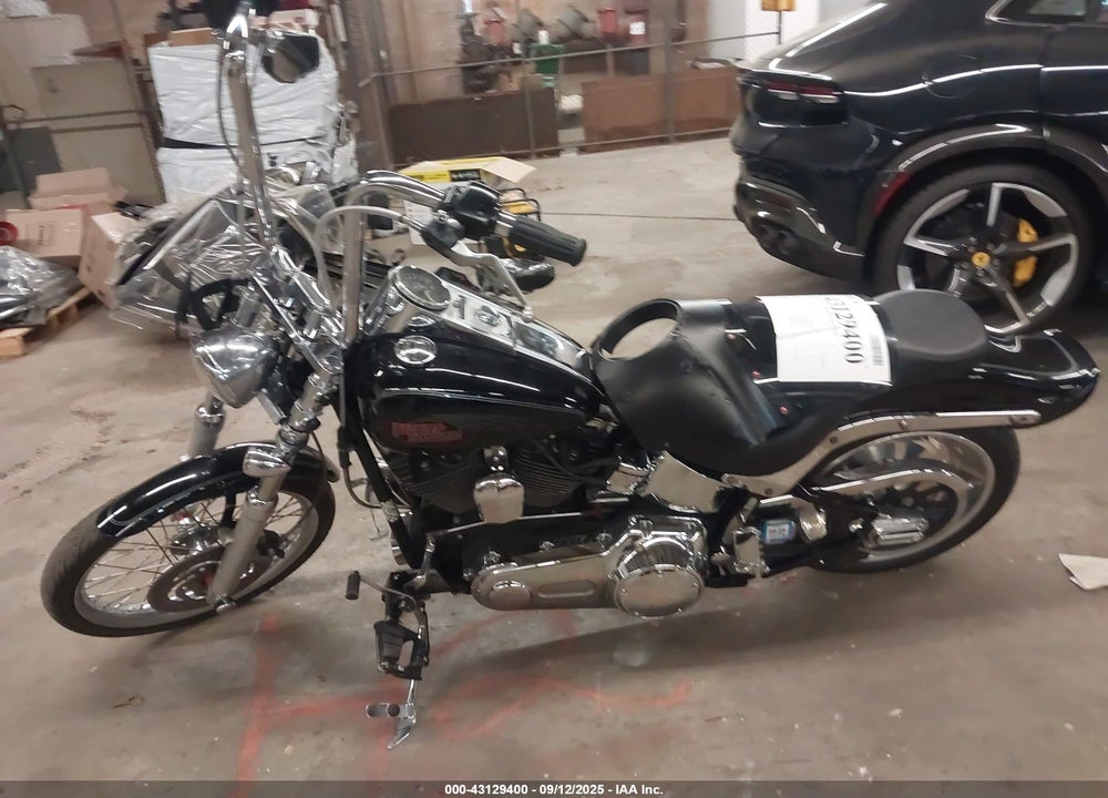 2007 HARLEY-DAVIDSON FXST CUSTOM VIN: 1HD1JL5157Y063089