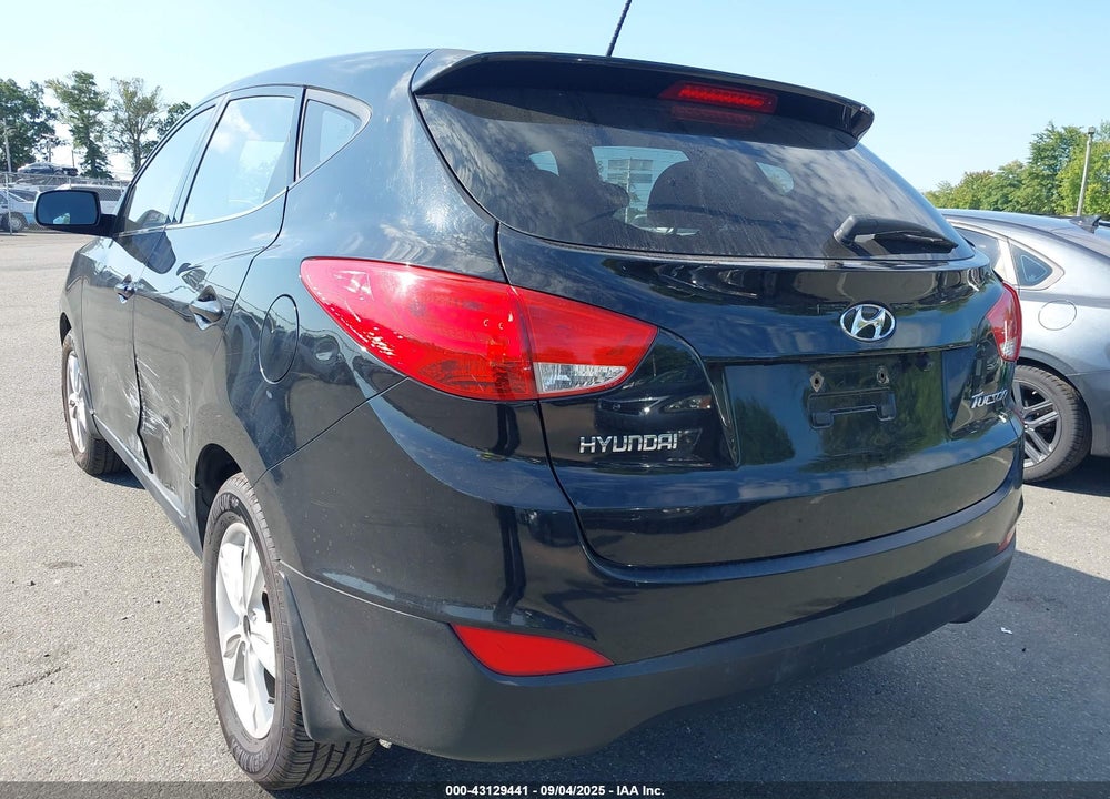 2010 HYUNDAI TUCSON GLS VIN: KM8JT3ACXAU076157