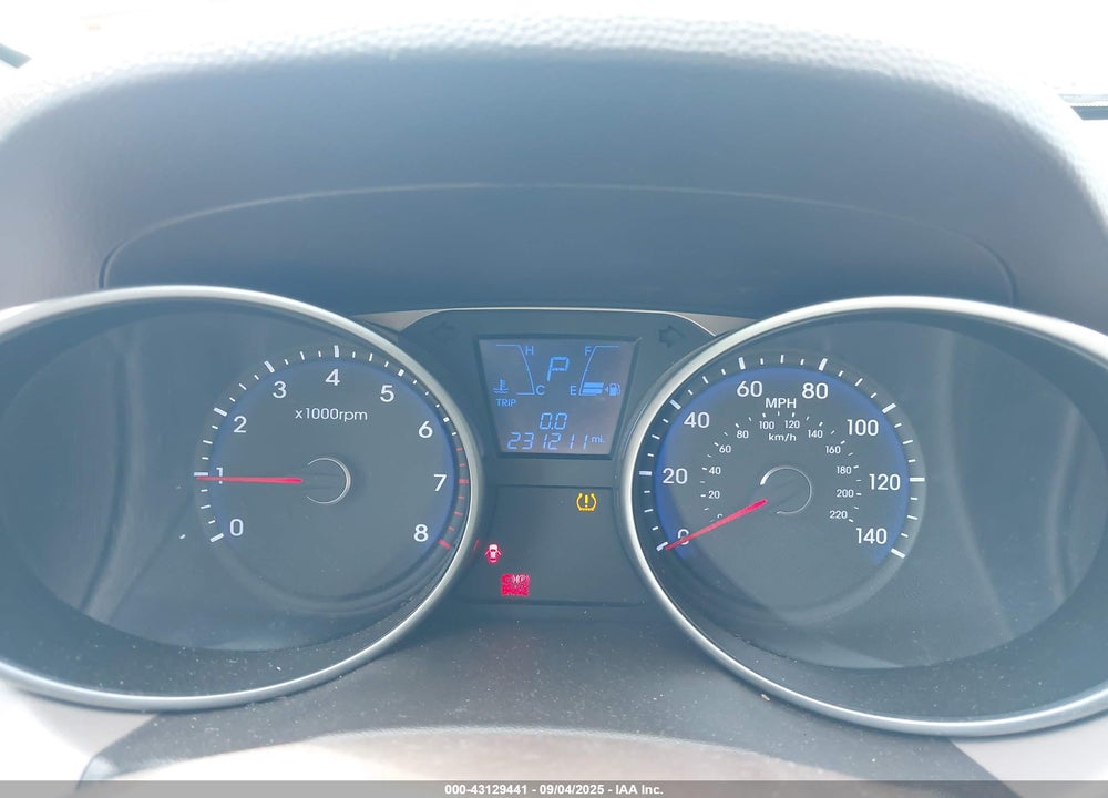2010 HYUNDAI TUCSON GLS VIN: KM8JT3ACXAU076157