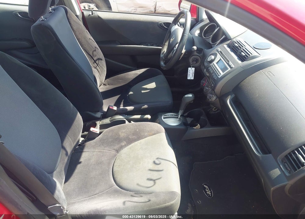2007 HONDA FIT VIN: JHMGD38637S007258