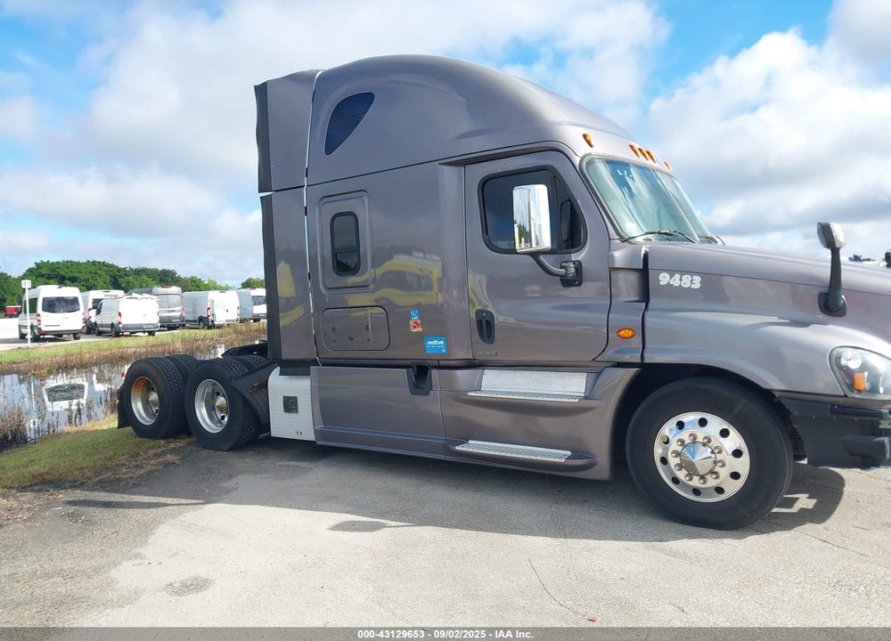 2016 FREIGHTLINER CASCADIA 125 VIN: 3AKJGLD52GSGW9483