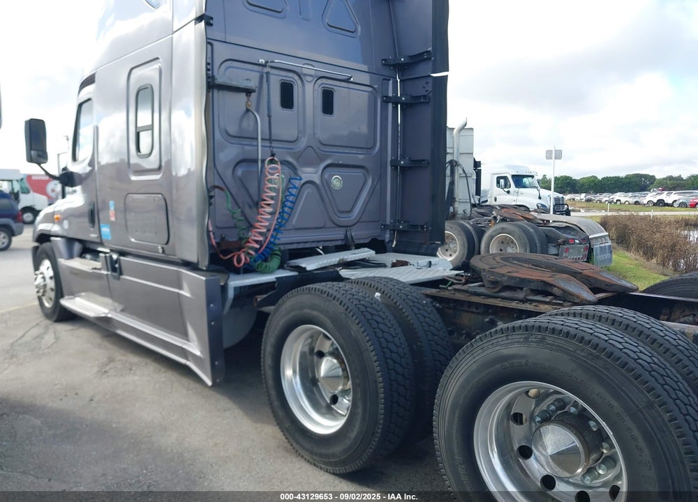 2016 FREIGHTLINER CASCADIA 125 VIN: 3AKJGLD52GSGW9483