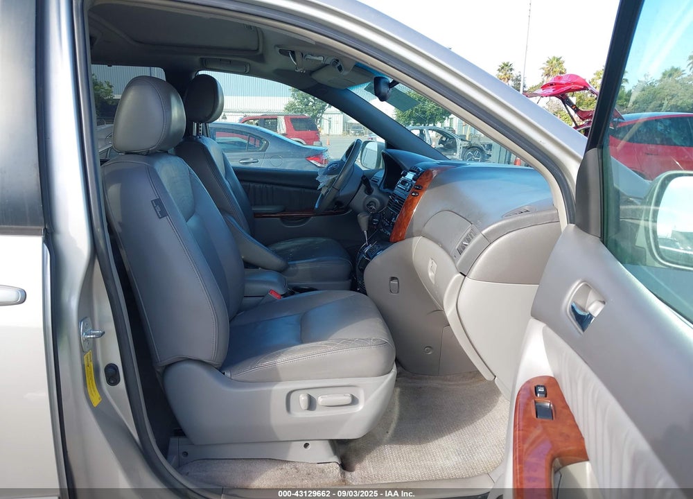 2005 TOYOTA SIENNA XLE VIN: 5TDZA22C35S312180