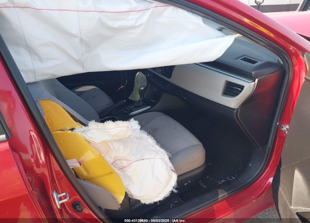 2015 TOYOTA COROLLA VIN: 5YFBURHE2FP244135