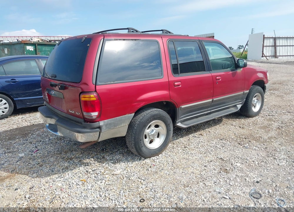 2000 FORD EXPLORER XLT VIN: 1FMZU73E2YZB04827