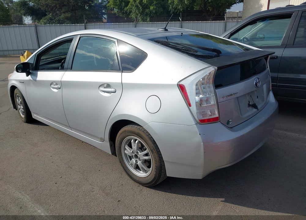 2011 TOYOTA PRIUS TWO VIN: JTDKN3DU2B1461982