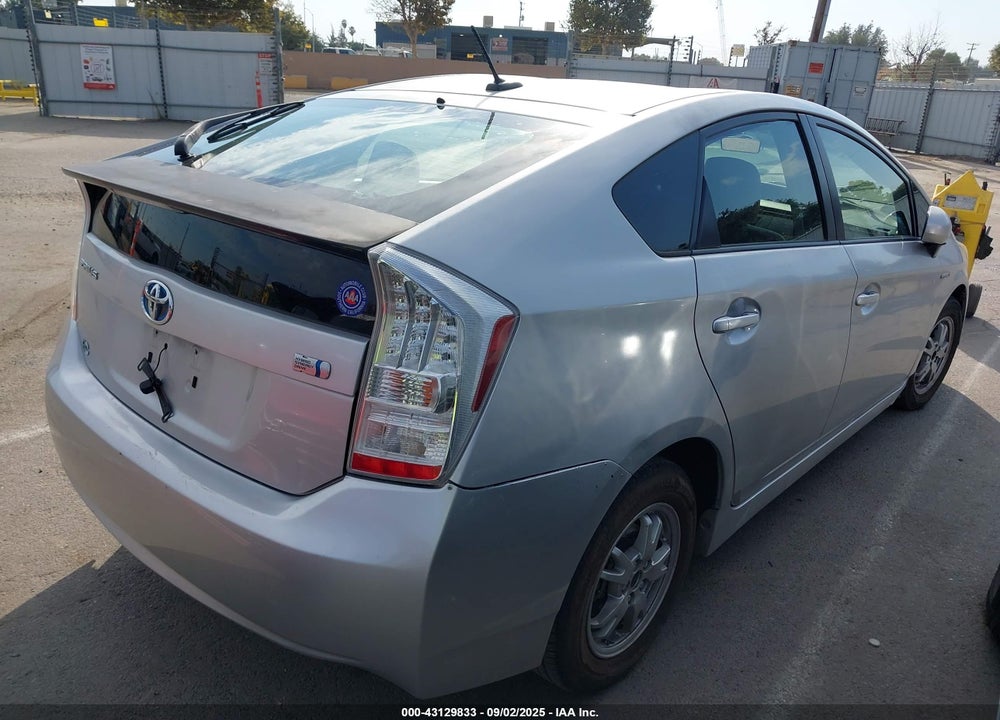 2011 TOYOTA PRIUS TWO VIN: JTDKN3DU2B1461982