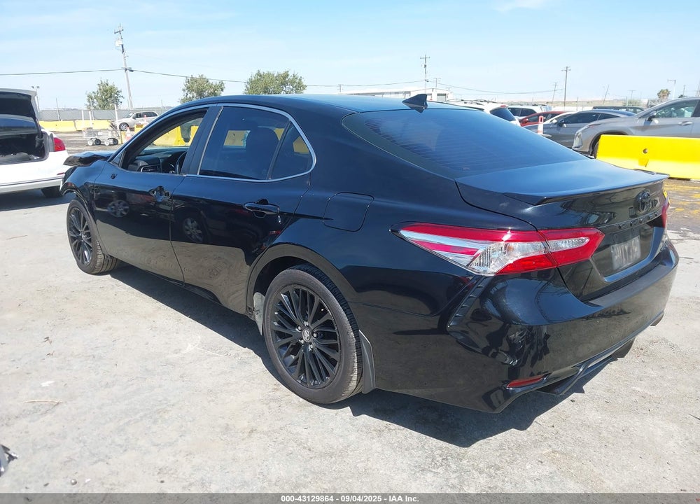2020 TOYOTA CAMRY VIN: 4T1J11AK7LU910261