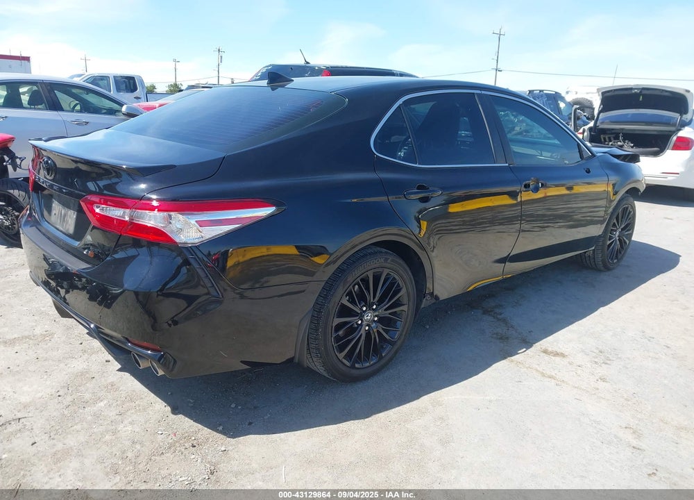 2020 TOYOTA CAMRY VIN: 4T1J11AK7LU910261