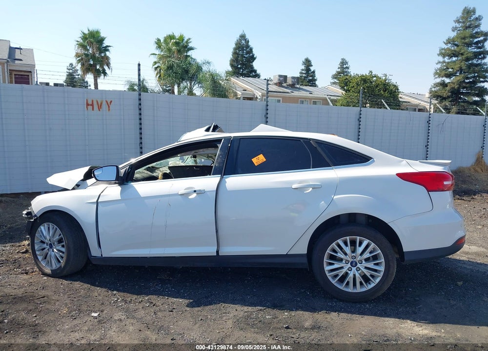 2017 FORD FOCUS VIN: 1FADP3J20HL260591