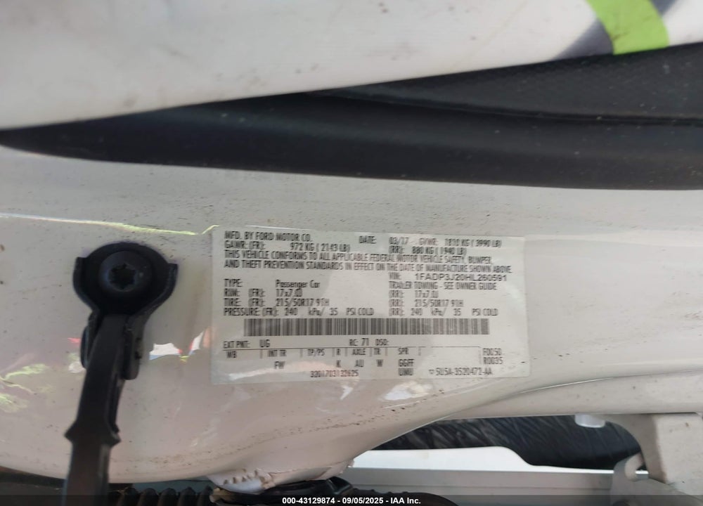 2017 FORD FOCUS VIN: 1FADP3J20HL260591