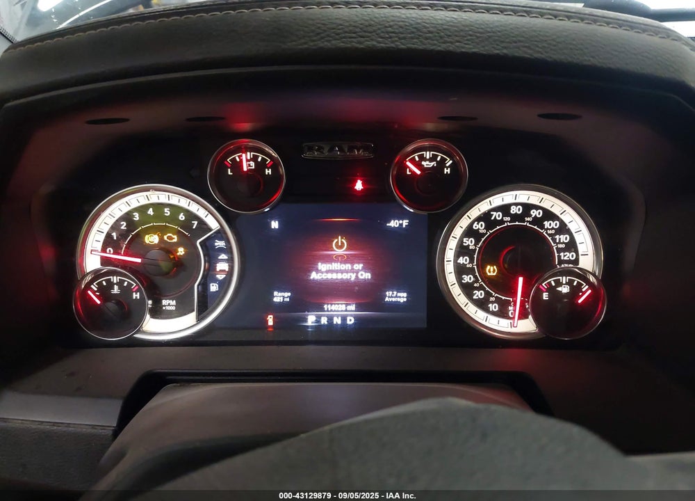 2017 RAM 1500 VIN: 1C6RR7MT0HS659035