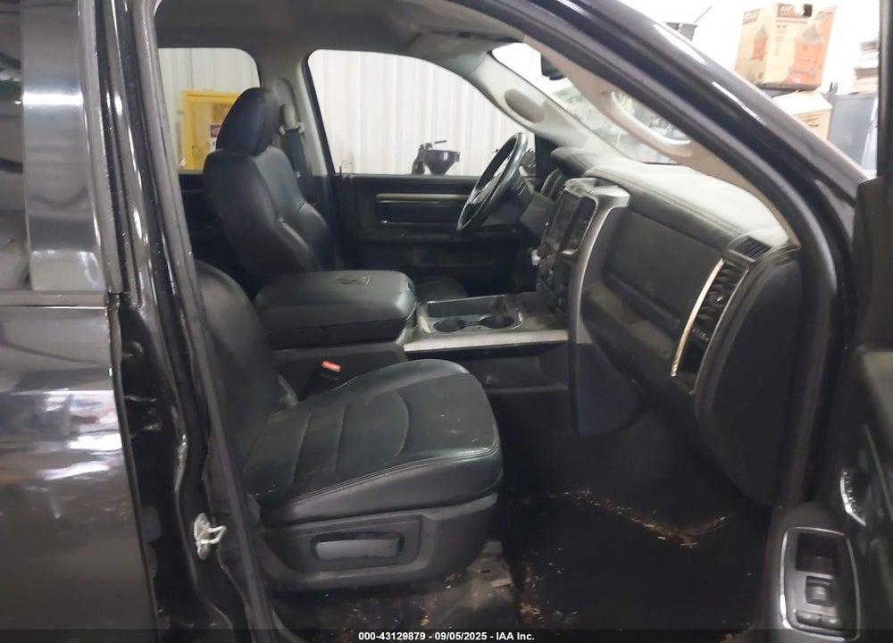 2017 RAM 1500 VIN: 1C6RR7MT0HS659035