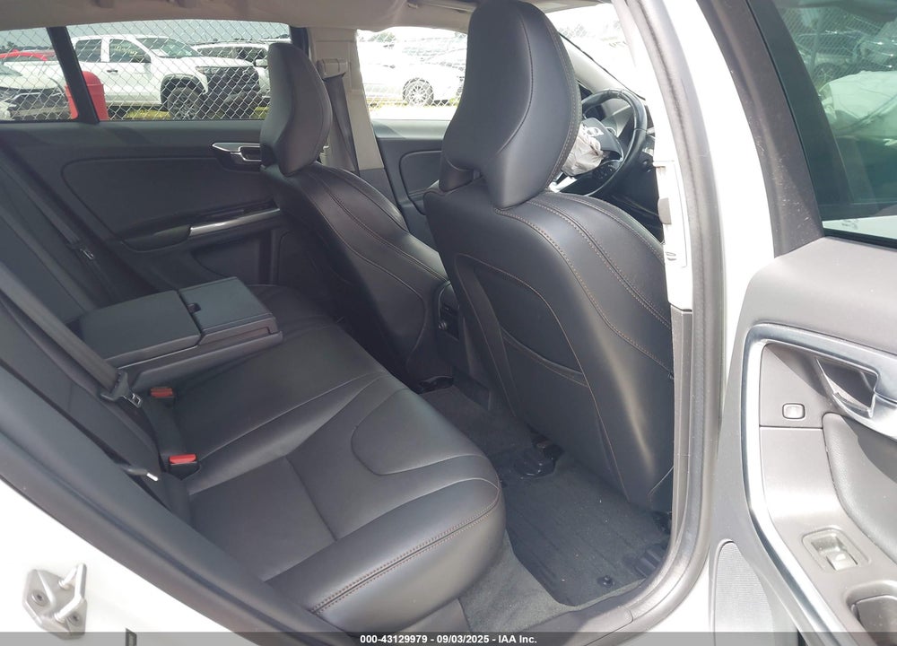 2016 VOLVO V60 CROSS COUNTRY VIN: YV4612HK2G1008157