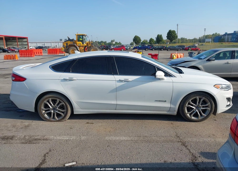 2019 FORD FUSION VIN: 3FA6P0RU9KR123770