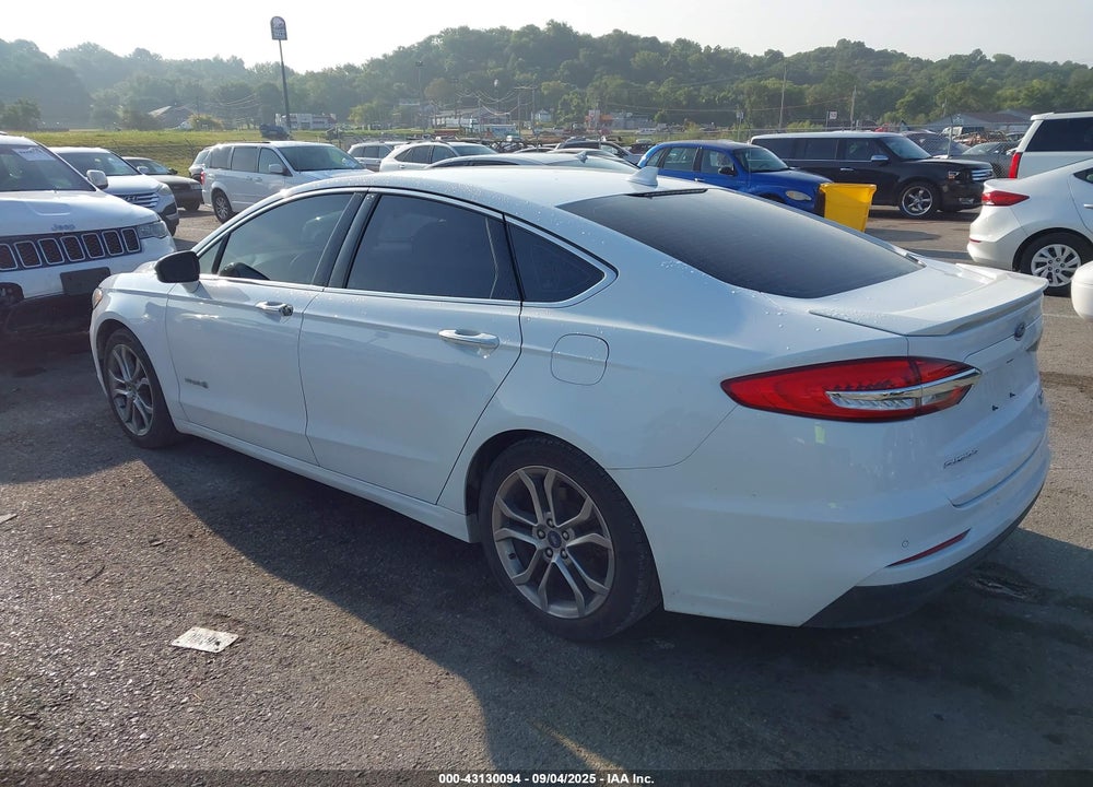 2019 FORD FUSION VIN: 3FA6P0RU9KR123770