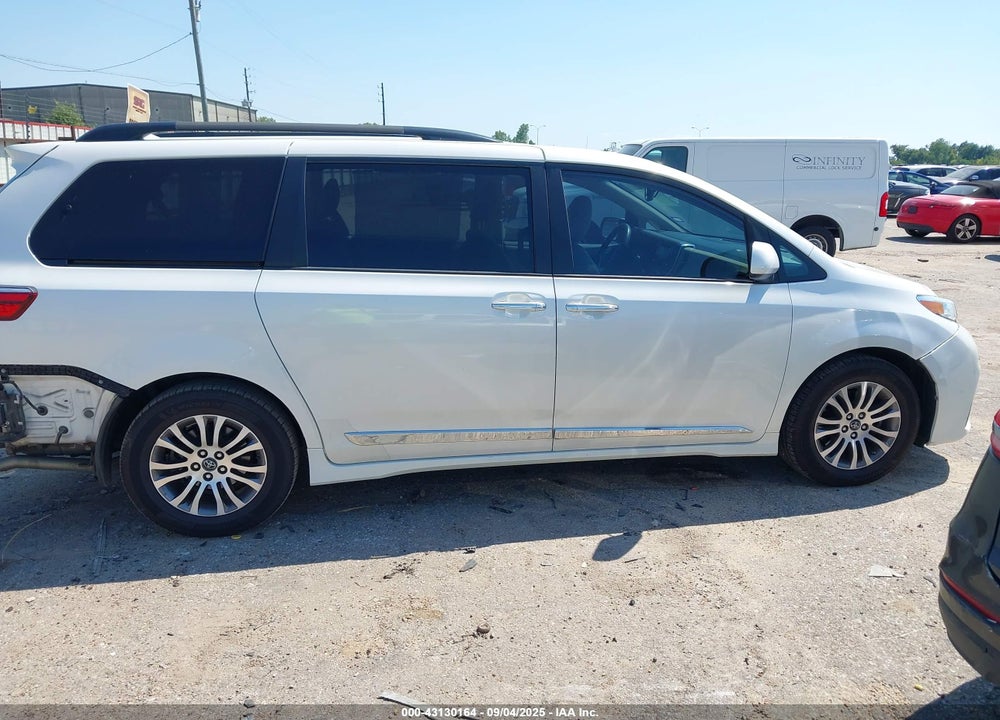2019 TOYOTA SIENNA XLE 8 PASSENGER VIN: 5TDYZ3DC4KS008620