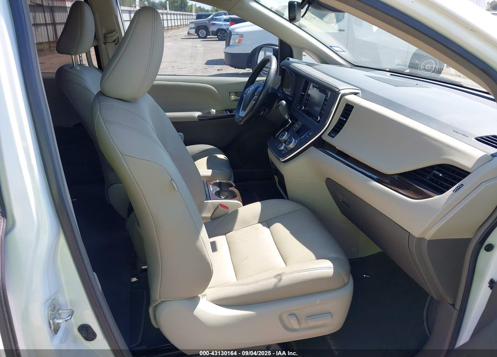 2019 TOYOTA SIENNA XLE 8 PASSENGER VIN: 5TDYZ3DC4KS008620