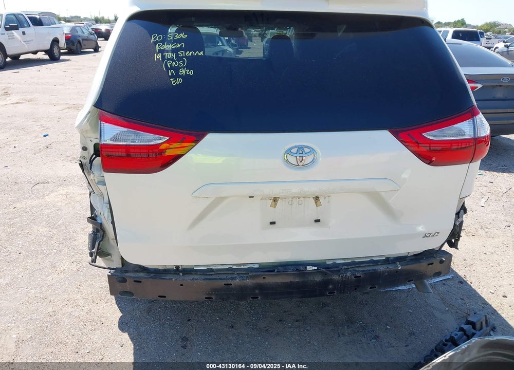 2019 TOYOTA SIENNA XLE 8 PASSENGER VIN: 5TDYZ3DC4KS008620