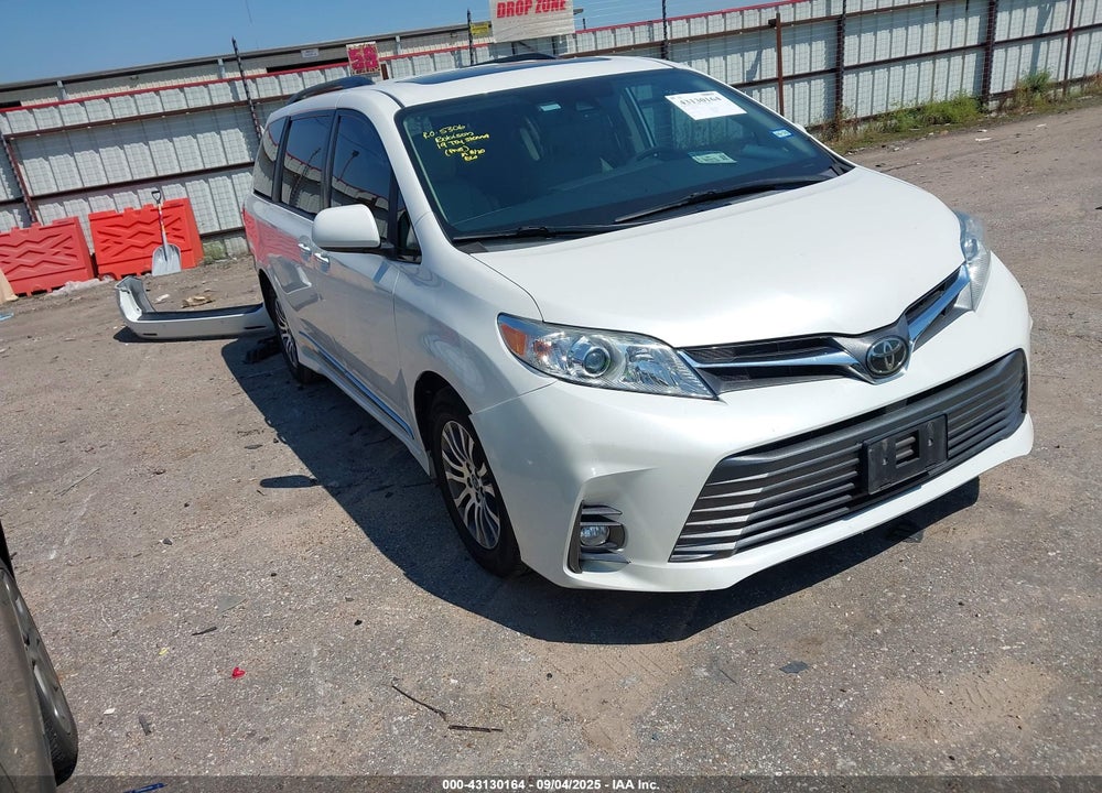 2019 TOYOTA SIENNA XLE 8 PASSENGER VIN: 5TDYZ3DC4KS008620
