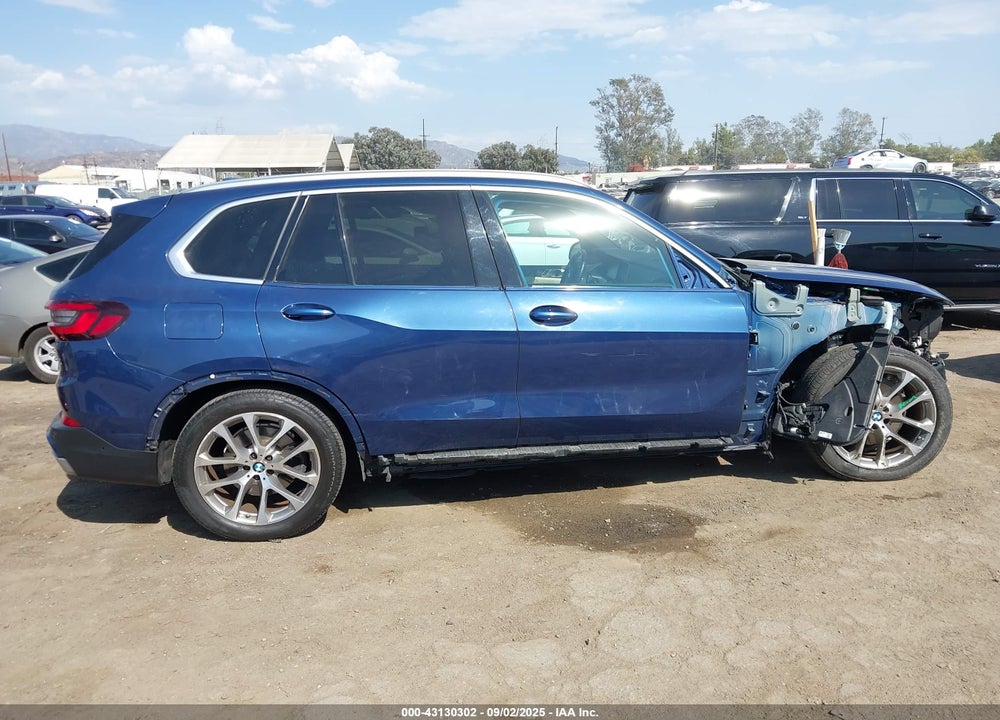 2021 BMW X5 VIN: 5UXCR4C08M9E86467