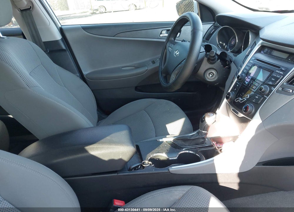 2013 HYUNDAI SONATA VIN: 5NPEB4AC6DH657510
