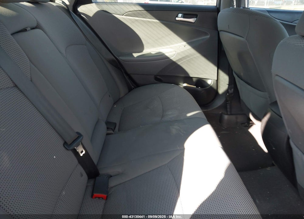 2013 HYUNDAI SONATA VIN: 5NPEB4AC6DH657510