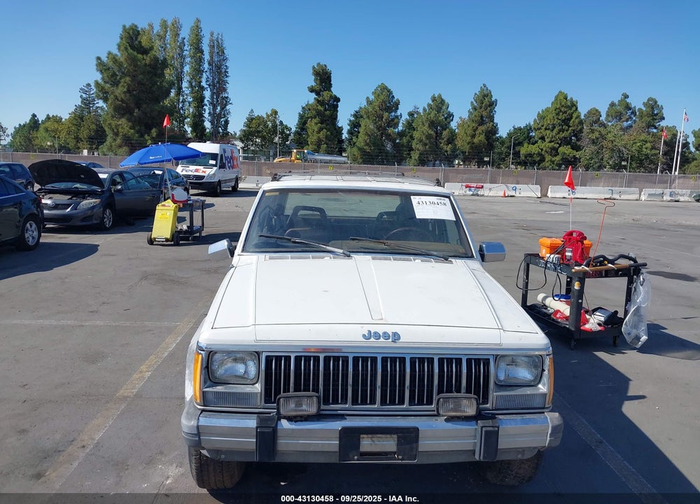1989 JEEP CHEROKEE LAREDO VIN: 1J4FJ58L1KL641947