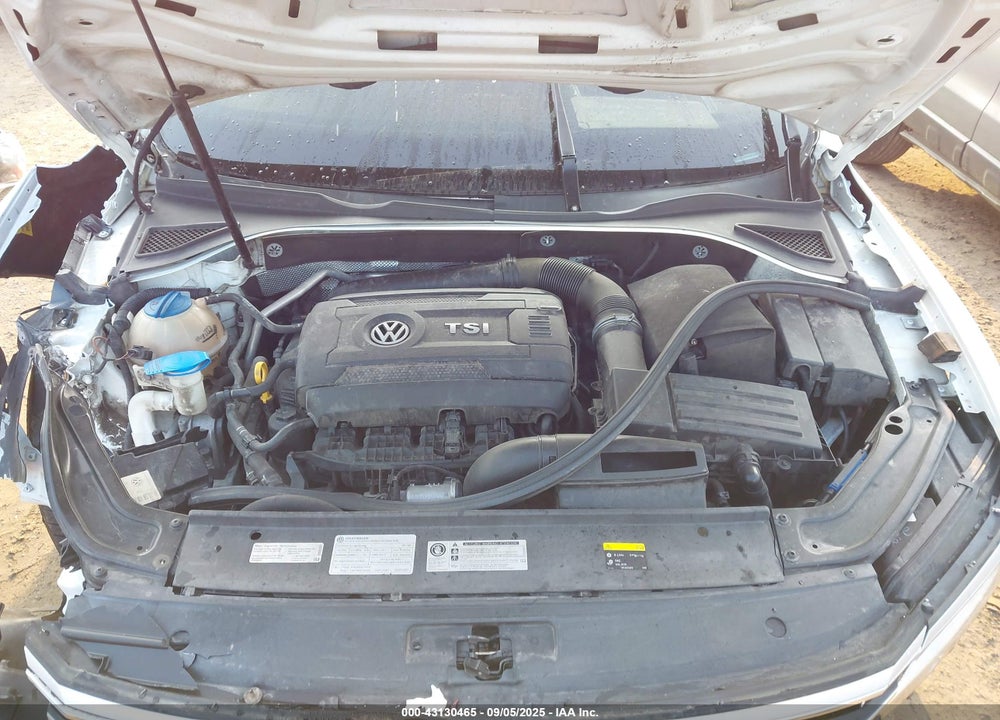 2017 VOLKSWAGEN PASSAT VIN: 1VWCT7A33HC075952